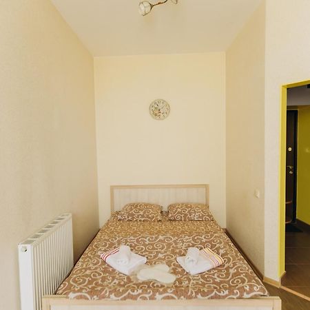 Затишні Apartments Біля Жд Вокзалу Ivano-Frankivsk Exterior foto